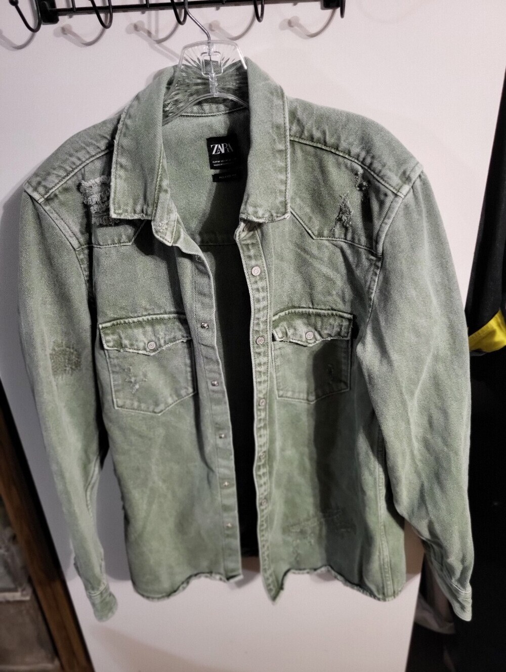 Zara Pocketed Olive Colored Distressed Denim Jacket SZ M
